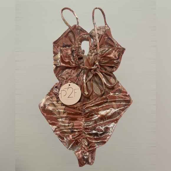 P2F Velvet Verushka One Piece Swimsuit - Picture 4 of 5
